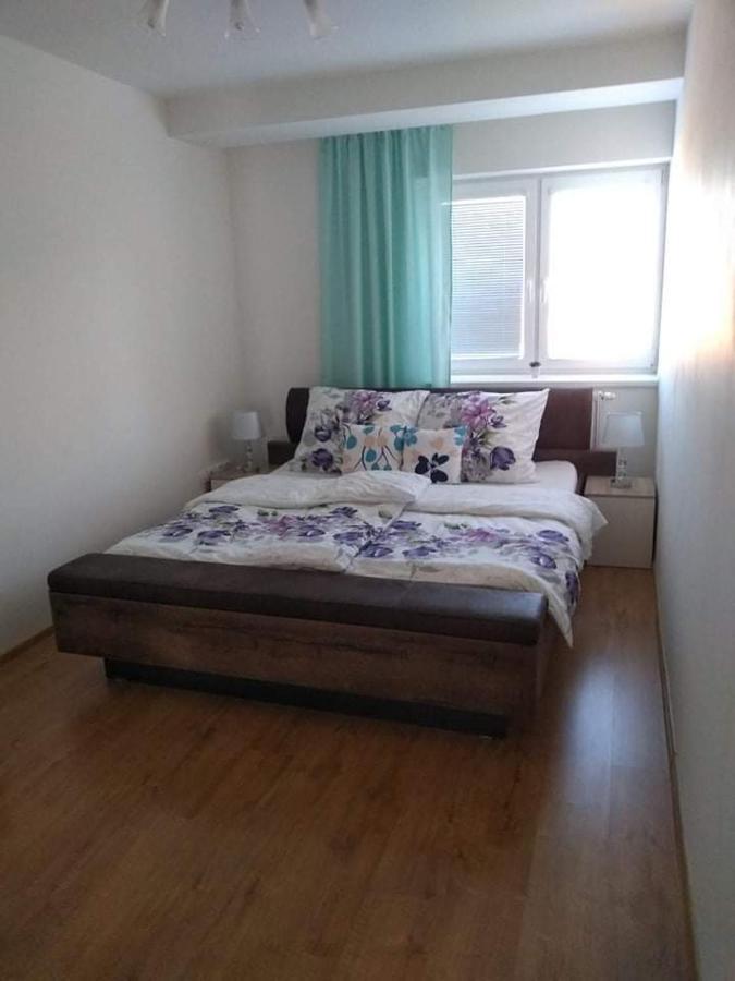 Apartman Naomi E12 โนวาเลสนา ภายนอก รูปภาพ